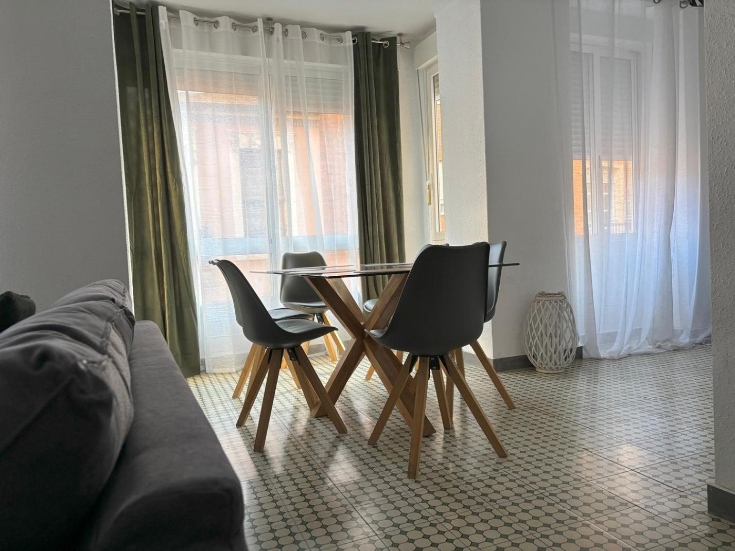 Beautiful Appartment In The Heart Of Alicante Exterior foto